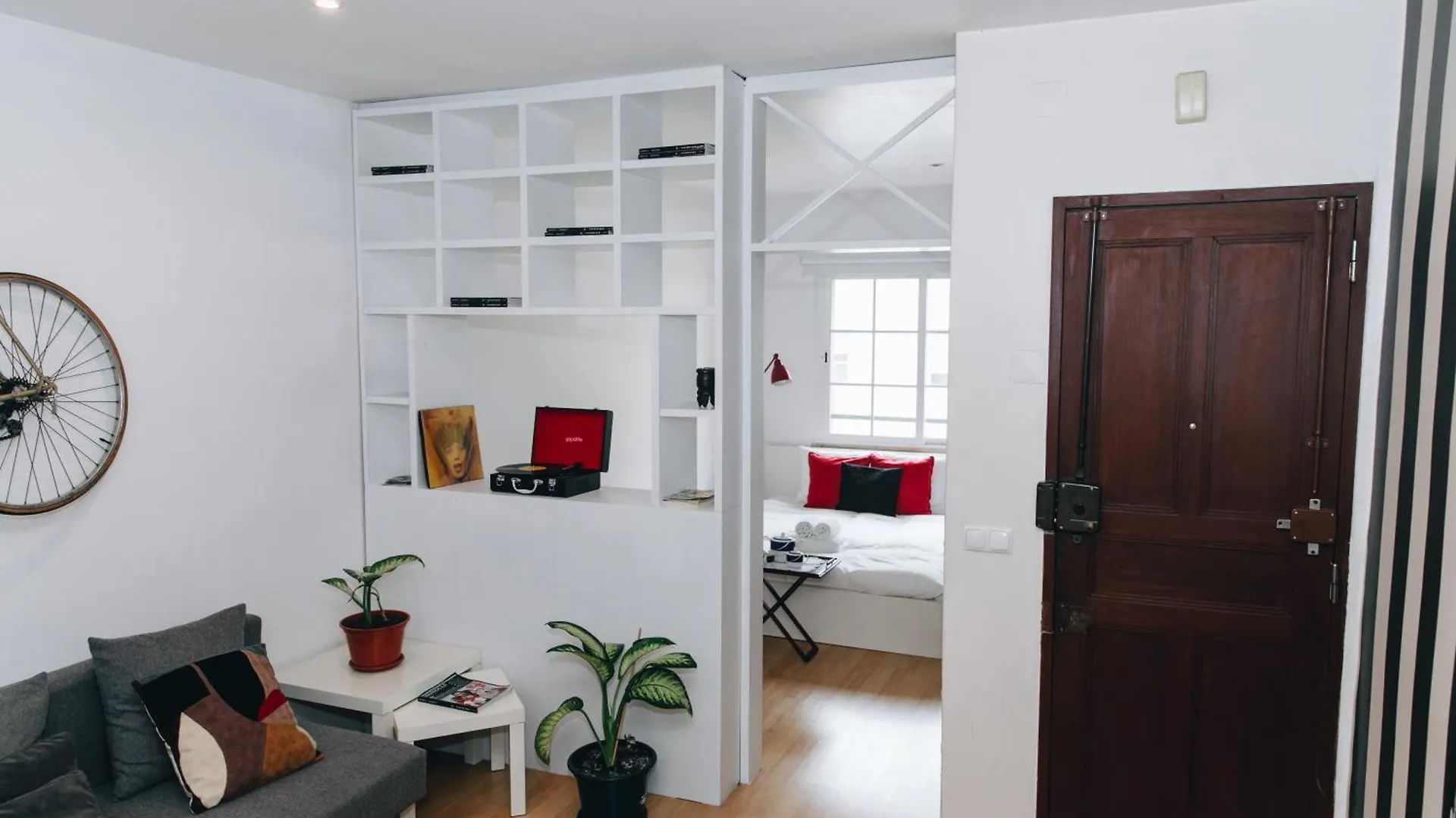 Cosy Apartment Near Feira Da Ladra Lisbon