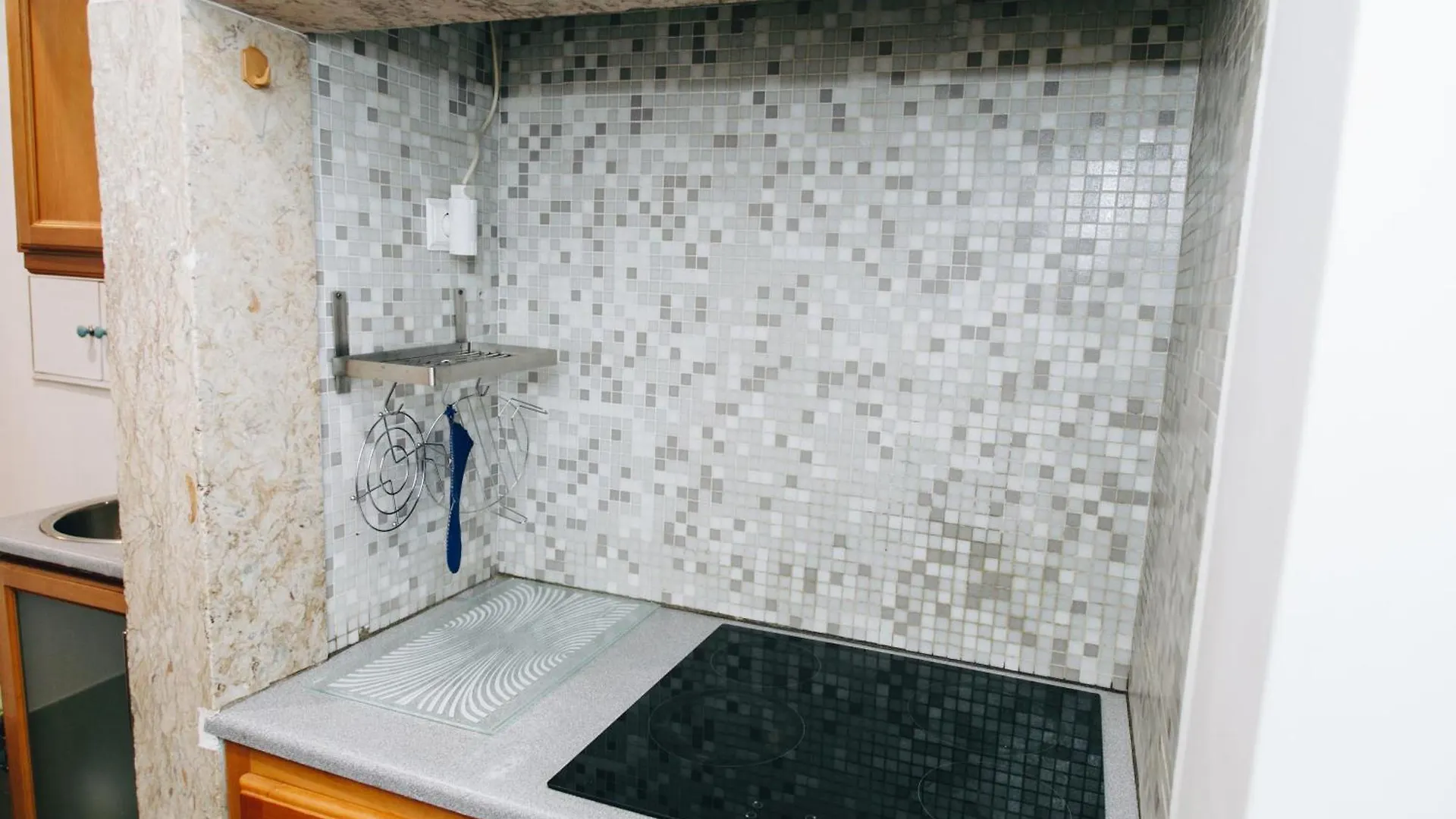 Cosy Apartment Near Feira Da Ladra Lisbon Portugal