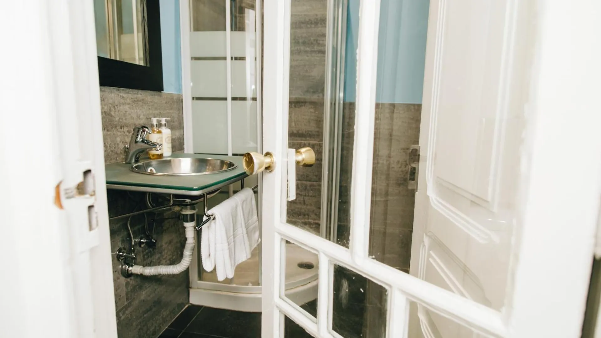 Cosy Apartment Near Feira Da Ladra Lisbon 0*,