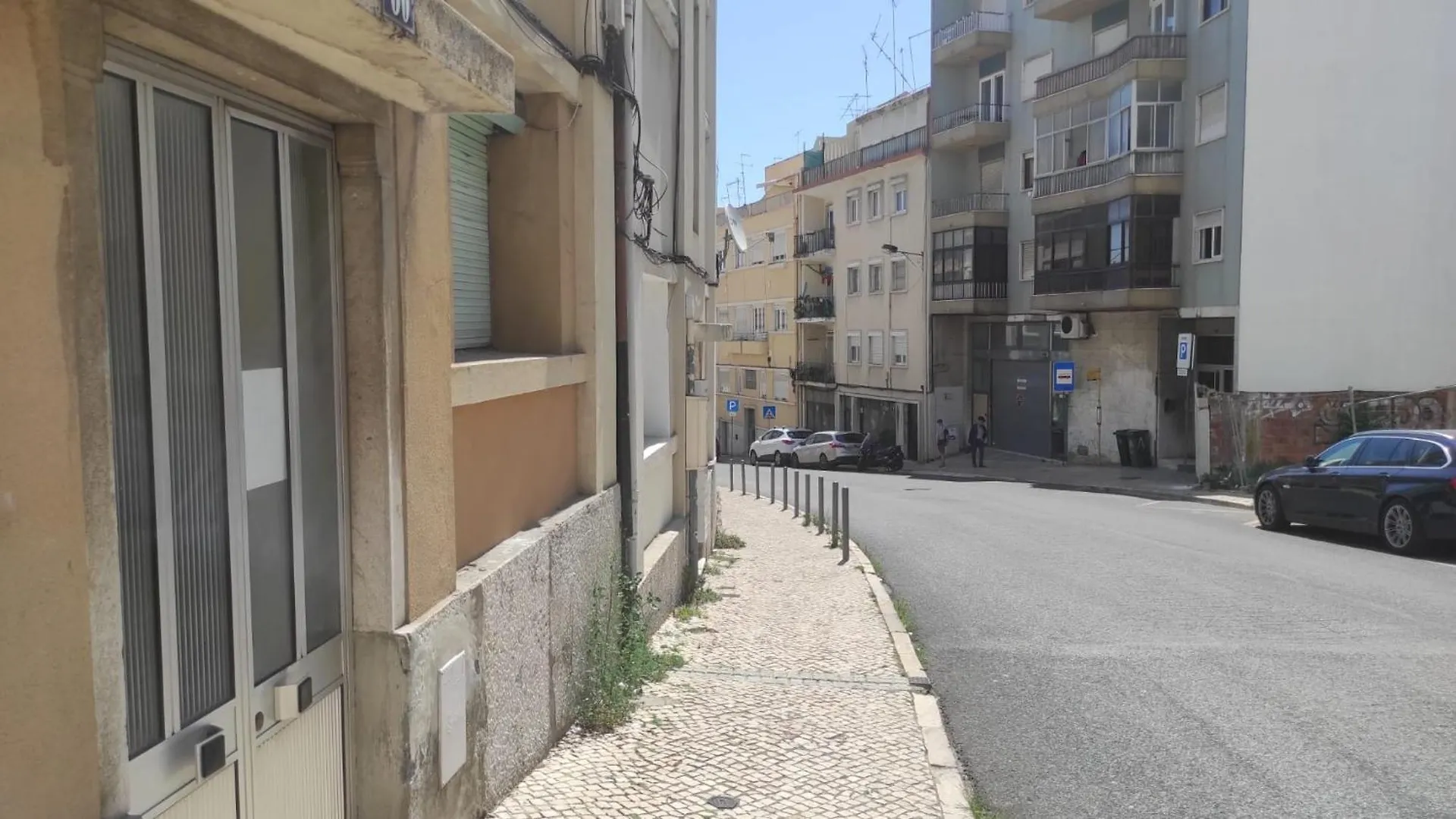 Cosy Apartment Near Feira Da Ladra Lisbon
