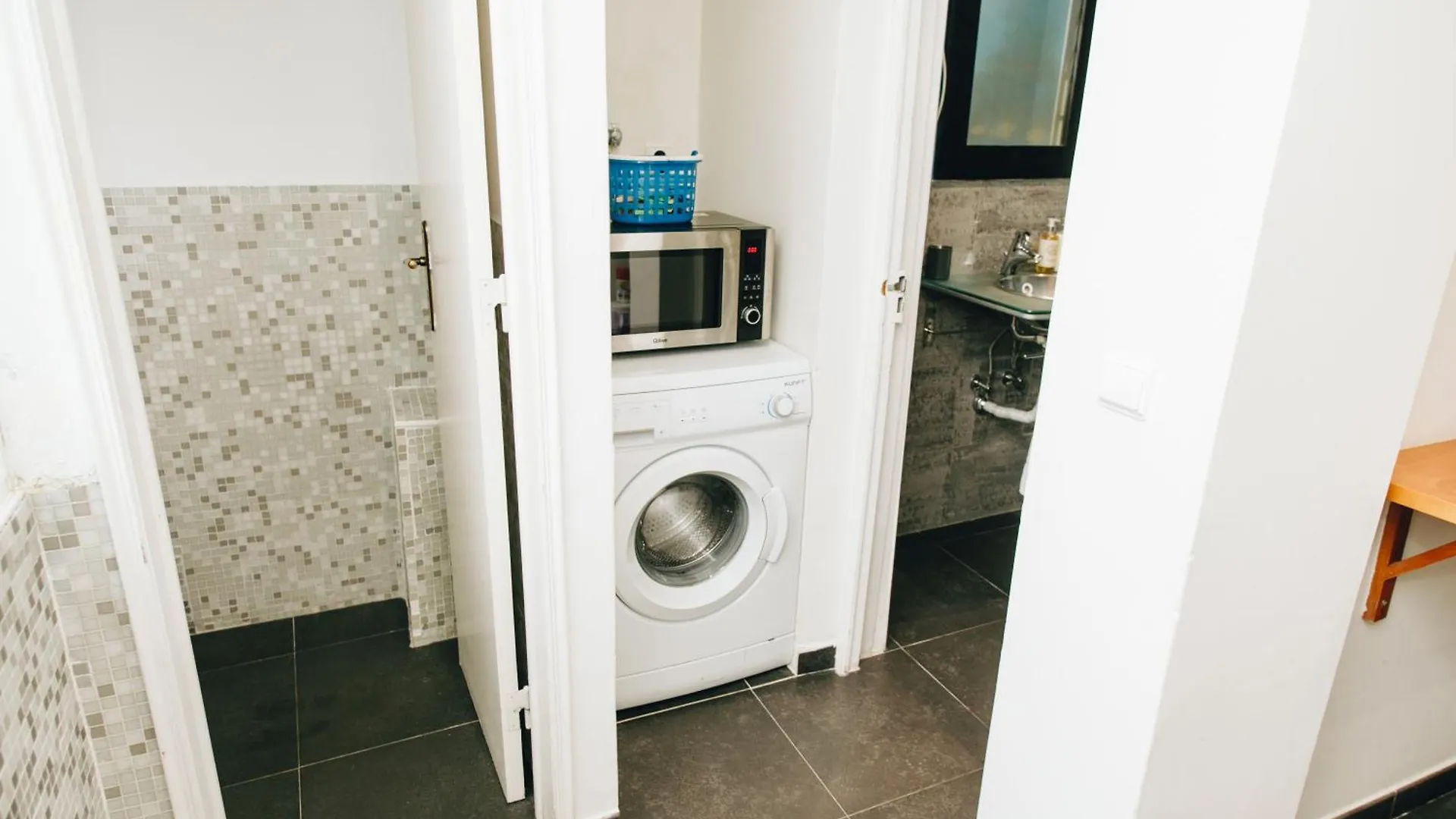 Cosy Apartment Near Feira Da Ladra Lisbon