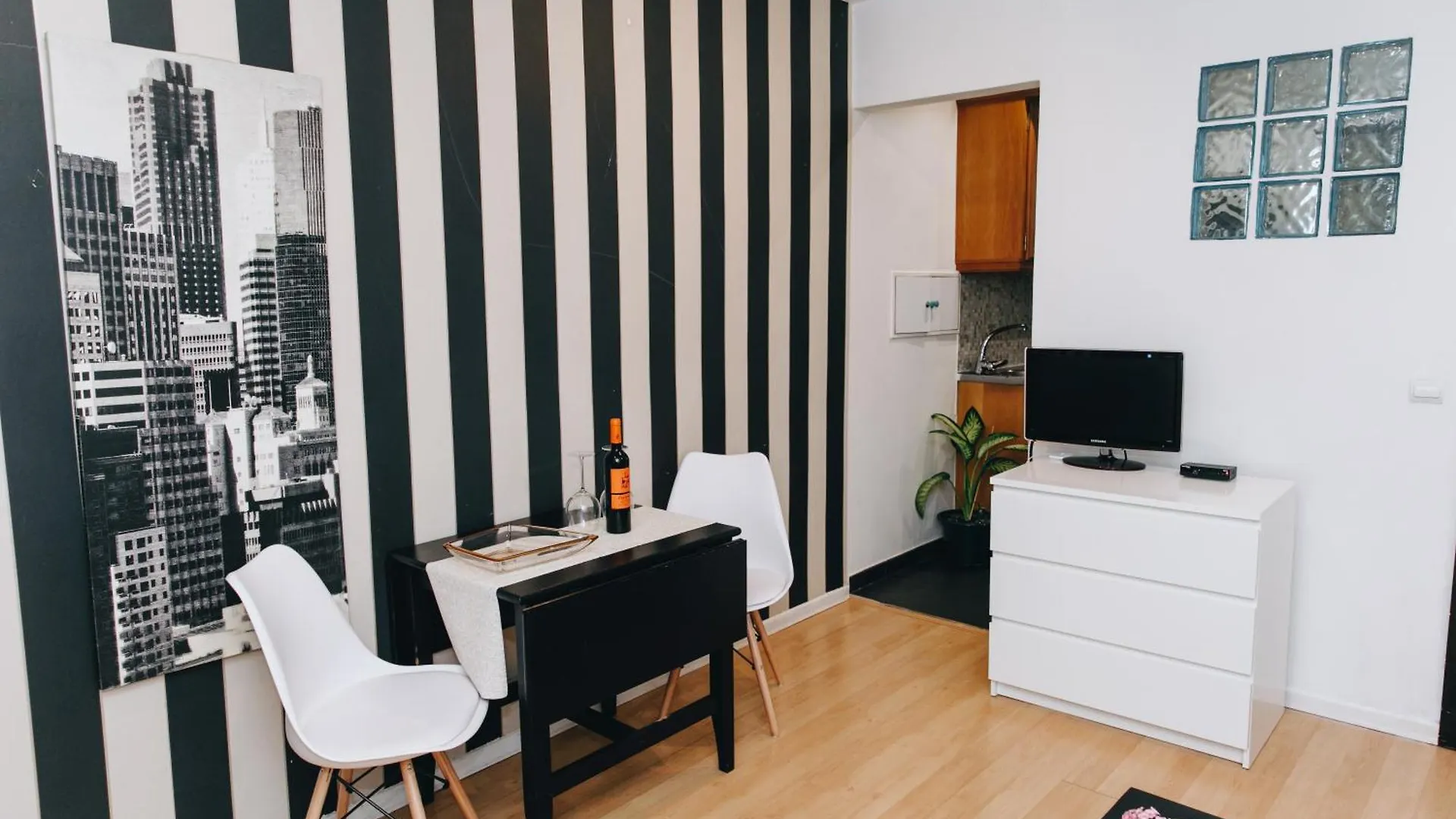 Cosy Apartment Near Feira Da Ladra Lisbon