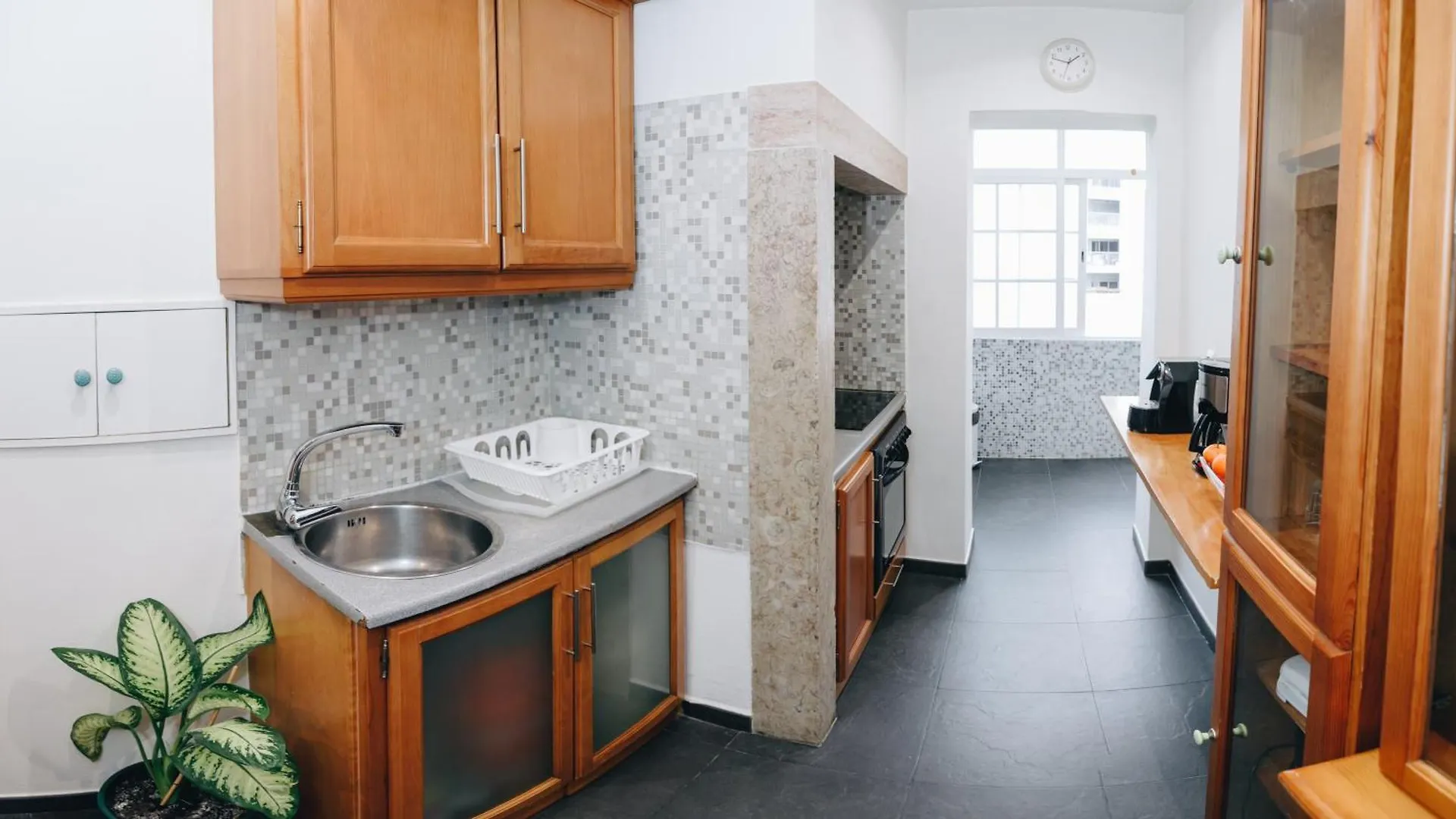 Cosy Apartment Near Feira Da Ladra Lisbon